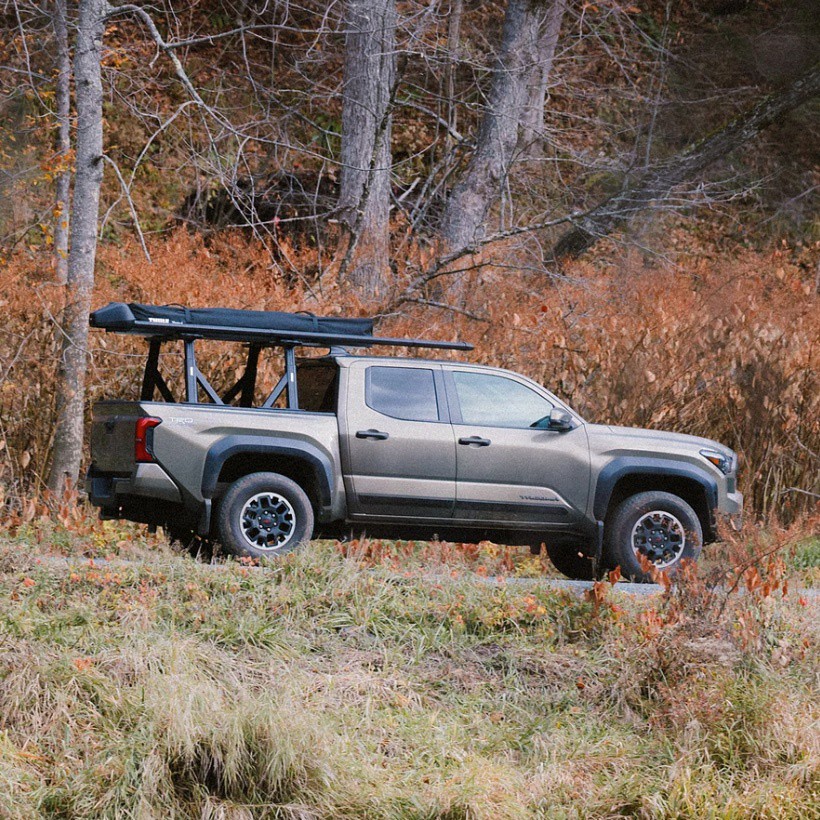Thule Xscape Height Adjustable Complete Truck Rack System - Image 11